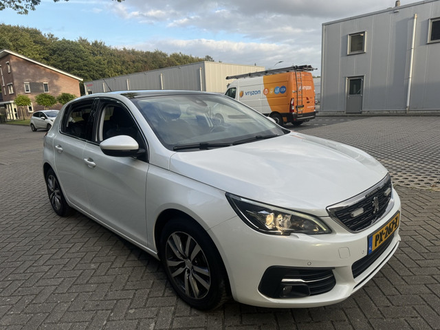 Foto 4 van Peugeot 308 1.6HDI PANO XENON LANE STOELV FULL (bj 2017)
