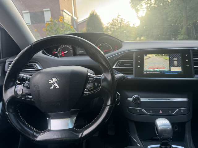Foto 6 van Peugeot 308 1.6HDI PANO XENON LANE STOELV FULL (bj 2017)