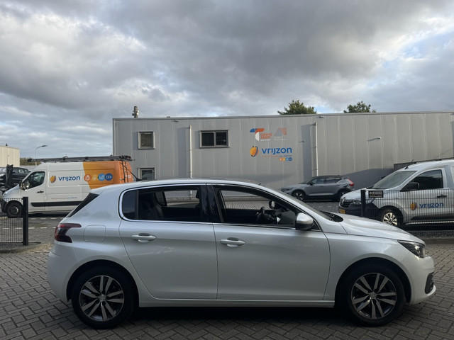 Foto 8 van Peugeot 308 1.6HDI PANO XENON LANE STOELV FULL (bj 2017)