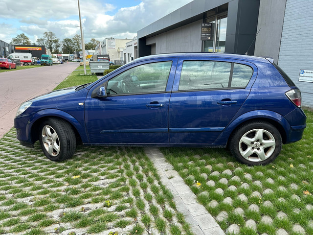 Foto 10 van Opel Astra MET AIRCO & EVT NIEUW APK!
