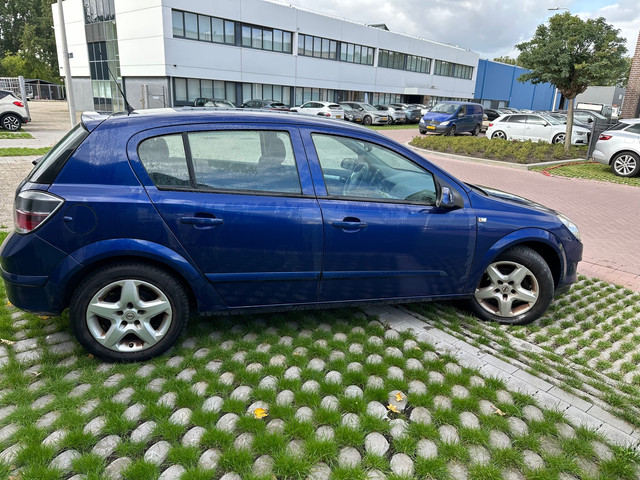 Foto 6 van Opel Astra MET AIRCO & EVT NIEUW APK!