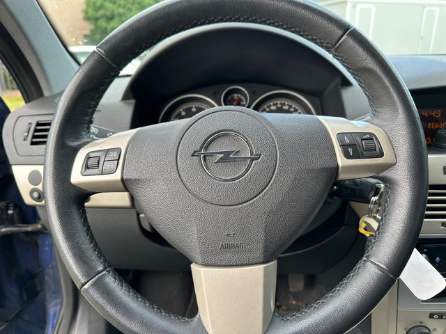 Foto 2 van Opel Astra MET AIRCO & EVT NIEUW APK!