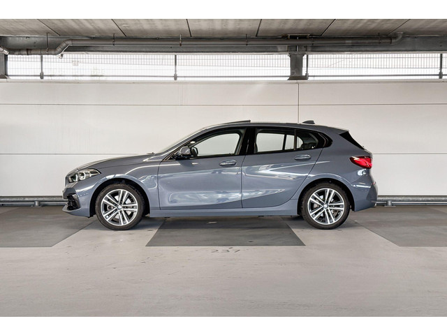 Foto 10 van BMW 1 Serie 118i