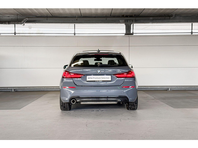 Foto 5 van BMW 1 Serie 118i