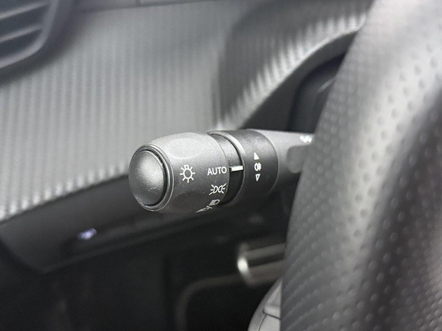 Foto 10 van Peugeot 2008 1.2 Hybrid 145 GT 360.Camera/Ad.Cruise/Led.Matrix/ Nav/Ecc/CarPlay/Keyless