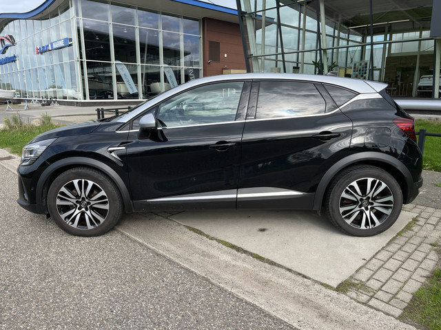 Foto 2 van Renault Captur 1.6 E-Tech Plug-in Hybrid 160PK Initiale Paris / Trekhaak / 360 Camera / Stoeverw. /