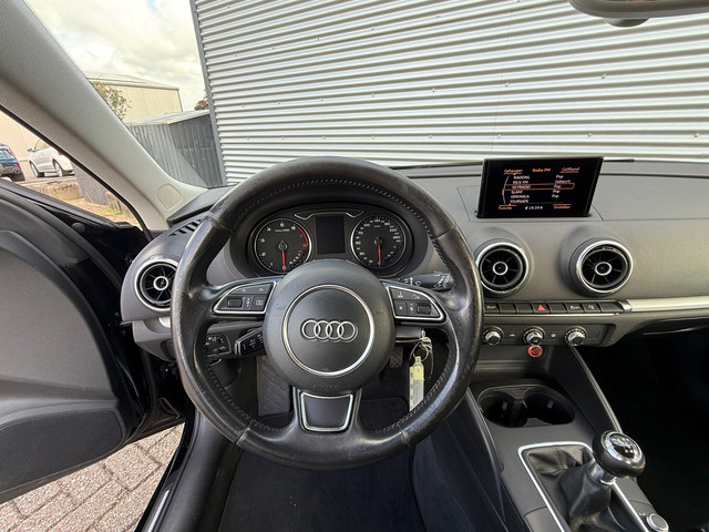 Foto 10 van Audi A3 Sportback 1.2 TFSI Ambition Pro Line / Navigatie / Airco / NAP / Inruil Mog.