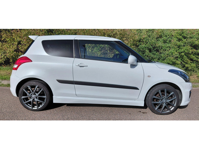 Foto 7 van Suzuki Swift 1.6 Sport Supergave, sportieve en mooie auto.