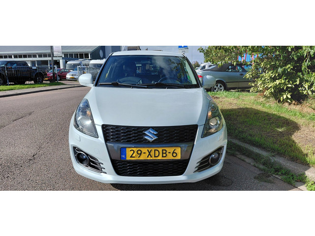 Foto 10 van Suzuki Swift 1.6 Sport Supergave, sportieve en mooie auto.