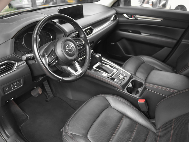 Foto 2 van Mazda CX-5 2.0 SkyActiv-G 165 Luxury Leer ACC Navi 19 inch Velgen