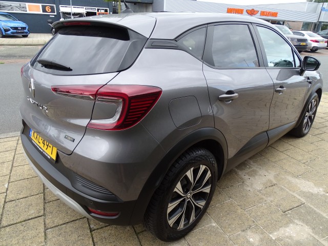 Foto 4 van RENAULT CAPTUR 1.6 1.6 E-Tech PLUG-IN Hybrid 145  Evolution - Navi-Led-Carplay-Cruise-Came