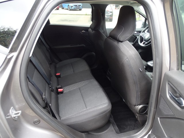 Foto 10 van RENAULT CAPTUR 1.6 1.6 E-Tech PLUG-IN Hybrid 145  Evolution - Navi-Led-Carplay-Cruise-Came
