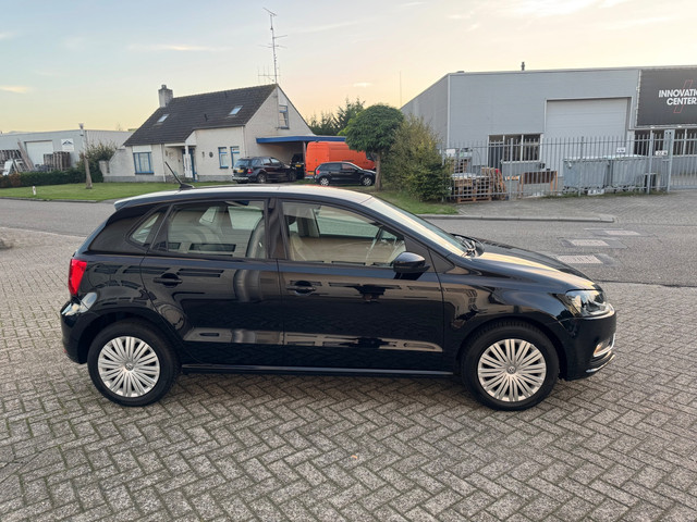 Foto 2 van Volkswagen Polo 1.0 Comfortline Airco, Navigatie,Cruise