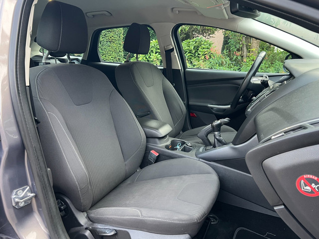 Ford Focus Wagon 1.6 TI-VCT Titanium, Navi, ParkPilot, ECC, Zeer nette auto!
