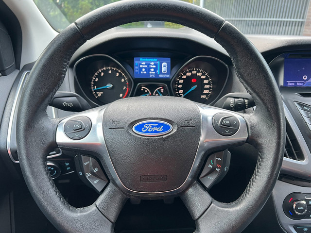 Foto 10 van Ford Focus Wagon 1.6 TI-VCT Titanium, Navi, ParkPilot, ECC, Zeer nette auto!