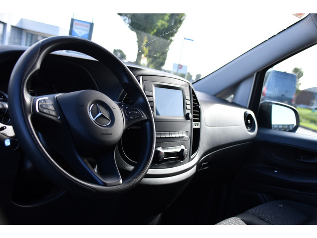 Foto 10 van Mercedes-Benz Vito 116 CDI L2 PB Edition Camera, Cruise, Carplay, LED, Clima, 164pk, Multimedia, Tre