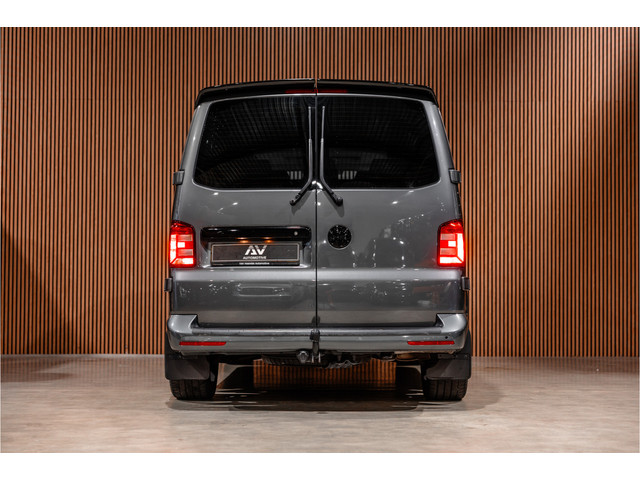 Foto 6 van Volkswagen Transporter T6 2.0 TDI L2H1 DC 4Motion Highline | Schuifdak | ACC | Bi-Xenon | L+R Schuif