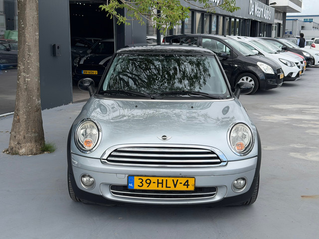 Foto 8 van Mini 3-Deurs 1.6 Cooper Chili/ airco/ cruise/ dealer onderhouden/ NAP/motor pas vervangen/6 maanden