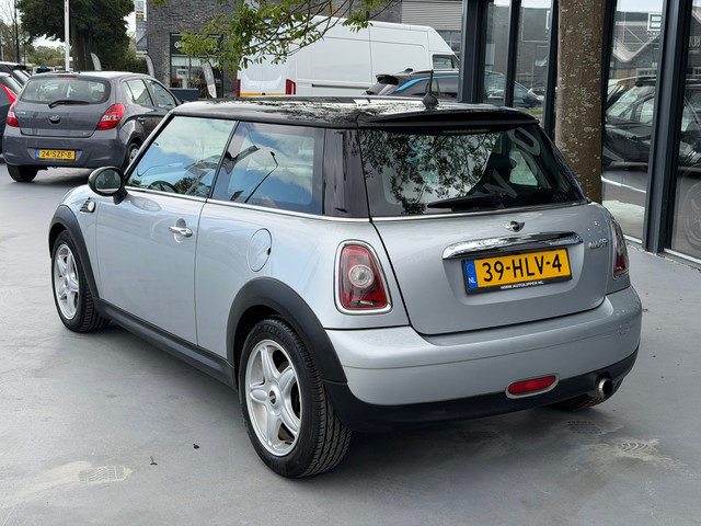 Foto 4 van Mini 3-Deurs 1.6 Cooper Chili/ airco/ cruise/ dealer onderhouden/ NAP/motor pas vervangen/6 maanden