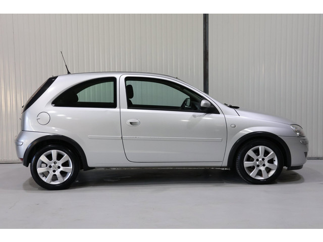 Foto 4 van Opel Corsa 1.2-16V Full Rhythm AIRCO - NWE APK - RIJDT PRIMA!