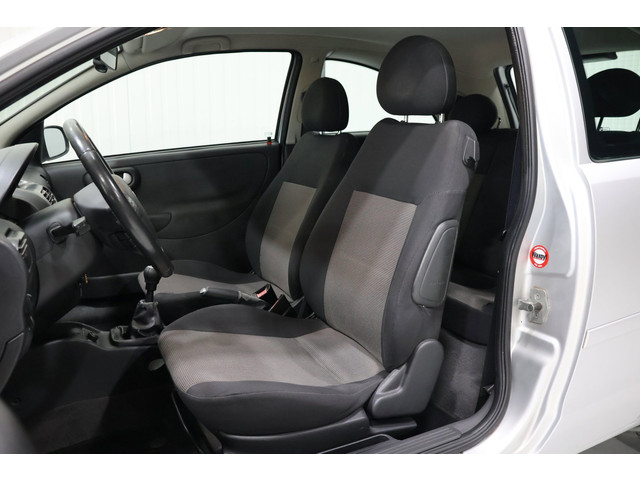 Foto 10 van Opel Corsa 1.2-16V Full Rhythm AIRCO - NWE APK - RIJDT PRIMA!