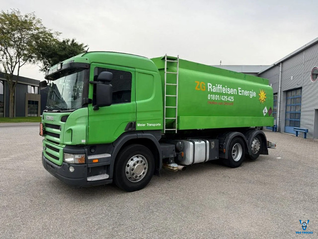 Foto 2 van Scania P400 / RETARDER / GERMAN TRUCK / LIFT+LENKACHSE / 3 COMPARTIMENTS / 20540 LITER TOTAL / AIRCO