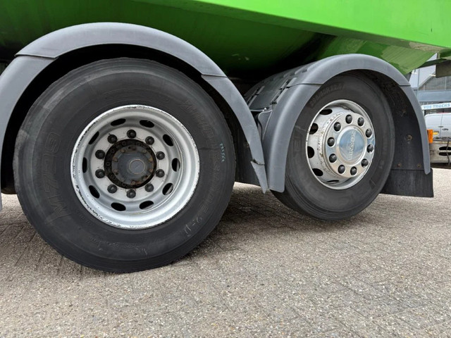 Scania P400 / RETARDER / GERMAN TRUCK / LIFT+LENKACHSE / 3 COMPARTIMENTS / 20540 LITER TOTAL / AIRCO
