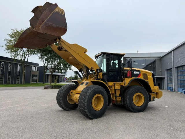 Foto 3 van Caterpillar 950M / 14745 HOURS / 186 KW / CENTRAL LUBRICATION SYSTEM / AIRCO / GOOD CONDITION / 2019