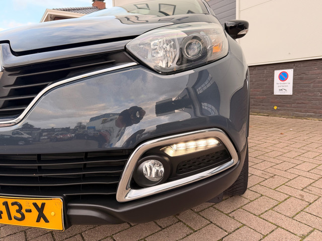 Foto 3 van Renault Captur 0.9 TCe /Navi/Cruise-c/Led/Airco/Trekhaak/AUX/Dealer-onderhouden