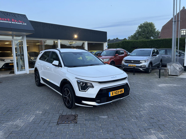 Foto 9 van Kia Niro 1.6 GDi Hybrid DynamicLine