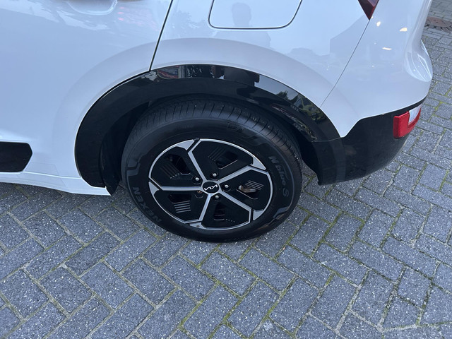 Foto 3 van Kia Niro 1.6 GDi Hybrid DynamicLine