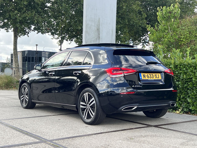 Foto 7 van Mercedes-Benz A-Klasse 250 e Business Solution Luxury Limited |MEMORY| PANO | KEYLESS | STOELVERW |