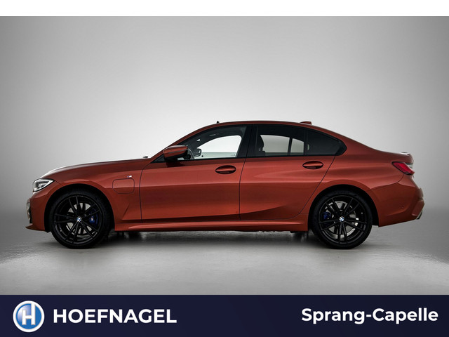 Foto 4 van BMW 3-serie 330e M-Sport | Schuifdak | Harman/Kardon | Camera | Adaptive Cruise | Stoelverwarming