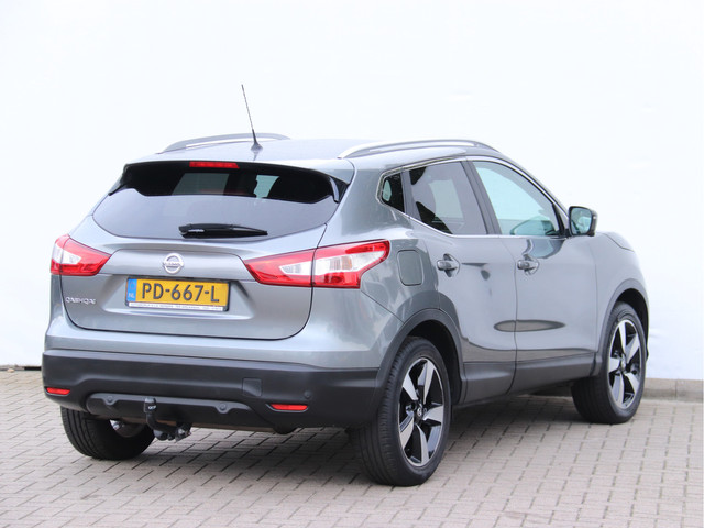 Foto 2 van Nissan QASHQAI 1.2 N-Connecta PANORAMA / TREKHAAK / 360 CAMERA