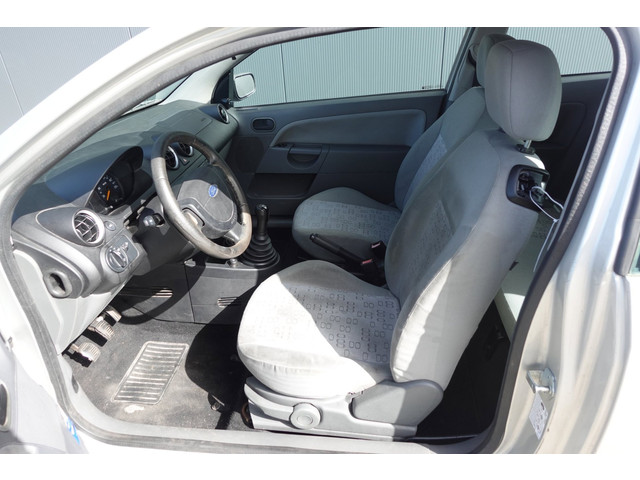 Foto 9 van Ford Fiesta 1.25-16V Centennial