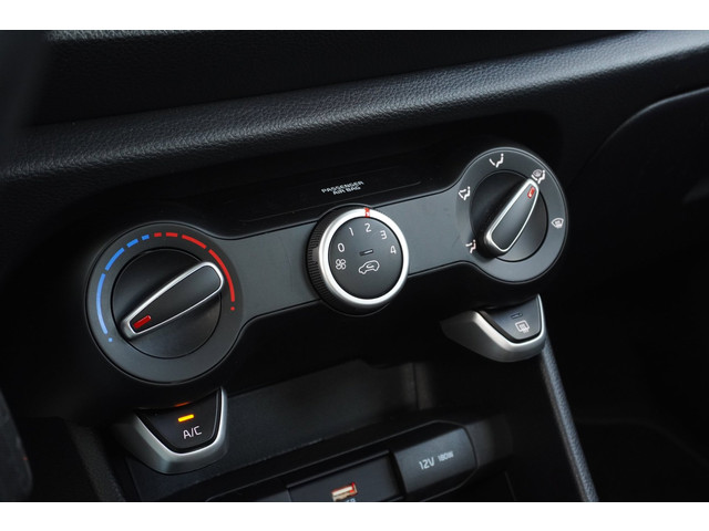 Foto 4 van Kia Picanto 1.0 DPi DynamicLine / Camera / Carplay / Cruise / 1EIG / ORIG-NL / 14"LMV / Airco / = SU