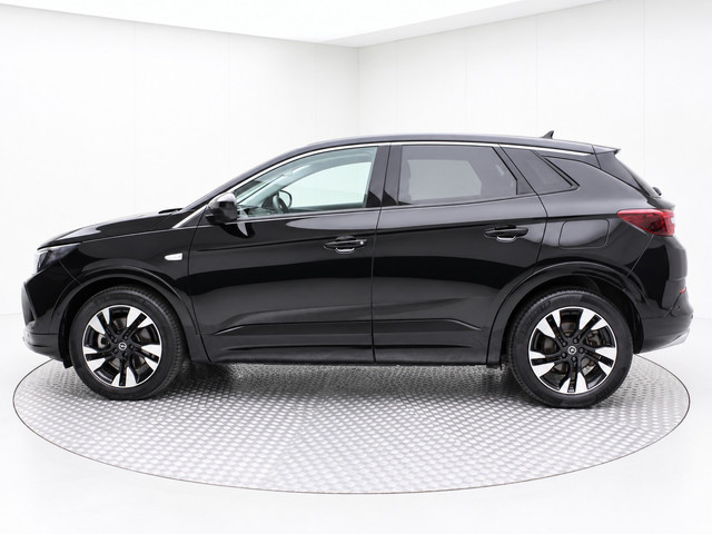 Foto 10 van Opel Grandland 1.6 Turbo Plug-In Hybrid Business Elegance | Camera + PDC v&a | LED Matrix | Cruise A