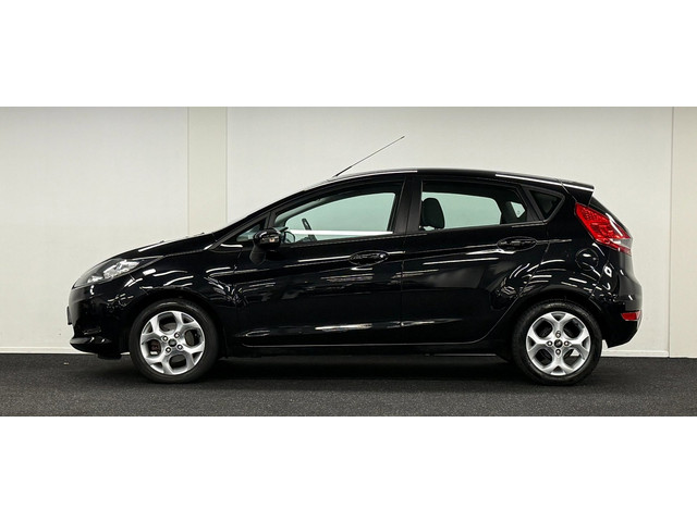 Foto 3 van Ford Fiesta 1.25 Trend*Navi*Carplay*DBriemVV*Stoelverwarming!