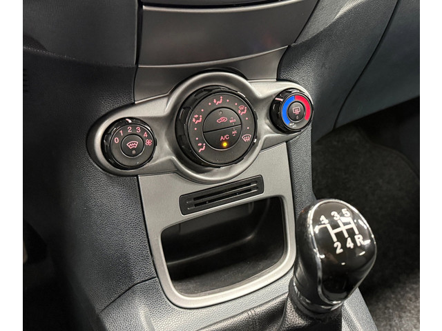 Foto 5 van Ford Fiesta 1.25 Trend*Navi*Carplay*DBriemVV*Stoelverwarming!