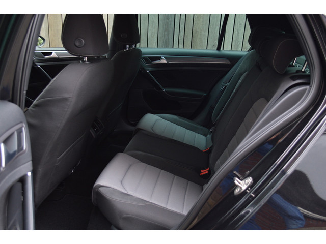 Volkswagen Golf 1.4 TSI 140 pk ACT R-Line Xenon Navi Clima Cruise CarPlay Pdc