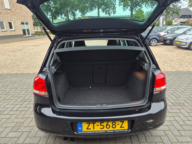 Foto 9 van Volkswagen Golf 1.4 TSI Style schuifdak automaat 114 dkm