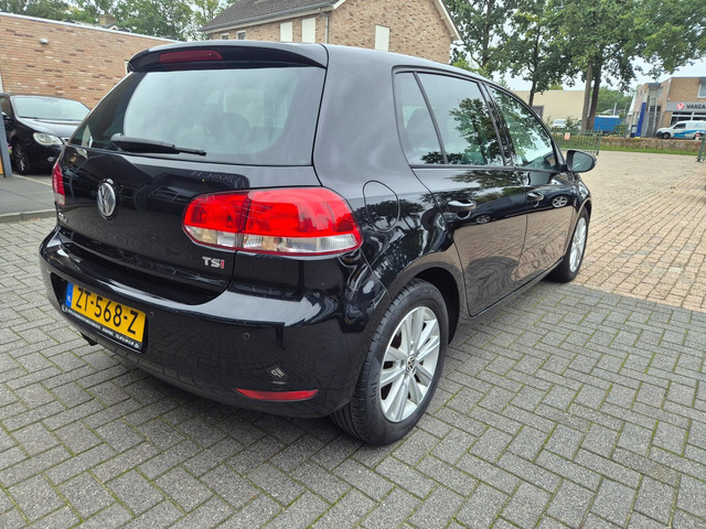 Foto 10 van Volkswagen Golf 1.4 TSI Style schuifdak automaat 114 dkm