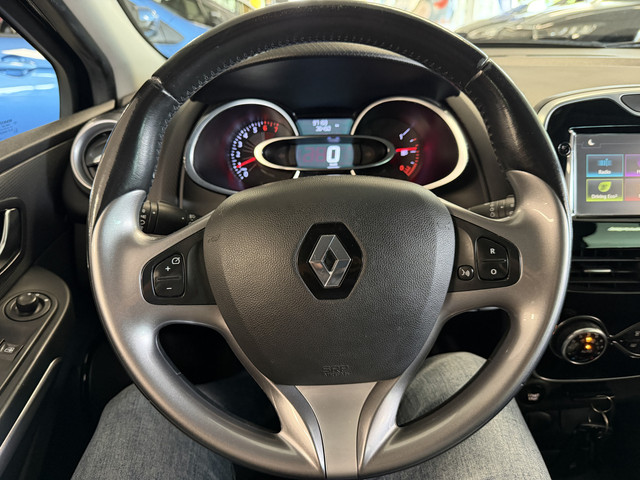 Foto 7 van Renault Clio Estate 0.9 TCe Limited Navi Airco  Cruisecontrol LM velgen