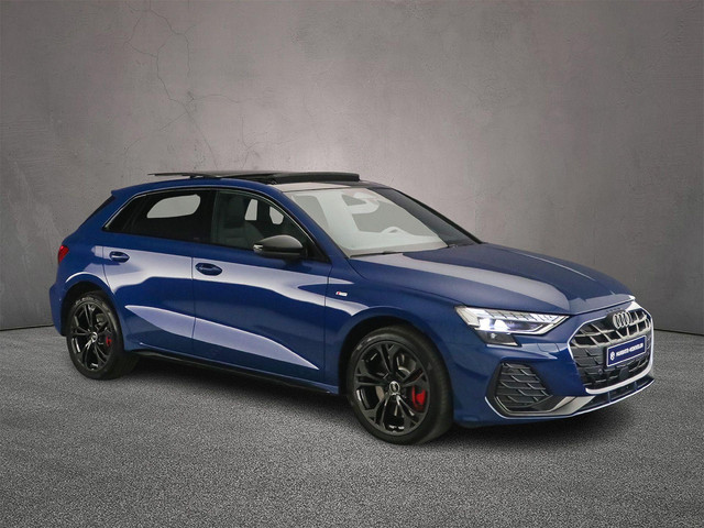 Foto 4 van Audi A3 Sportback 45 TFSI e S edition Competition | Panoramadak | Leder | Elektr stoelen | Ambient L