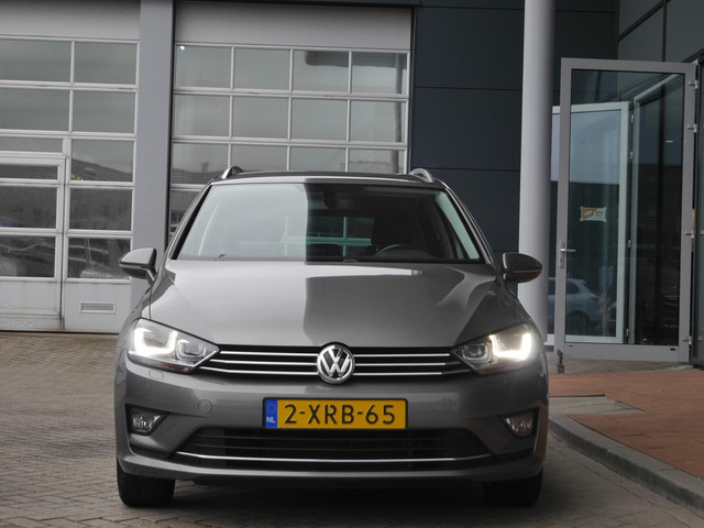 Foto 9 van Volkswagen Golf Sportsvan 1.6 TDI Highline | Navigatie | CarPlay | Cruise Control | Trekhaak | Licht