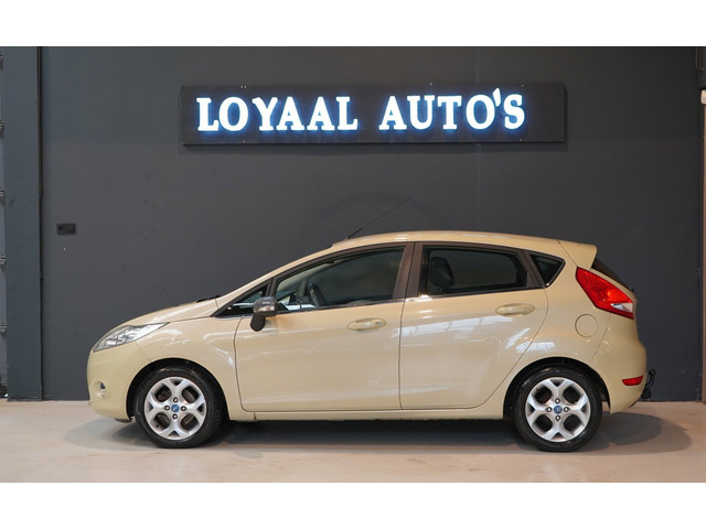 Foto 4 van Ford Fiesta 1.25 Titanium | AIRCO | NAP | ELEK. RAMEN | APK