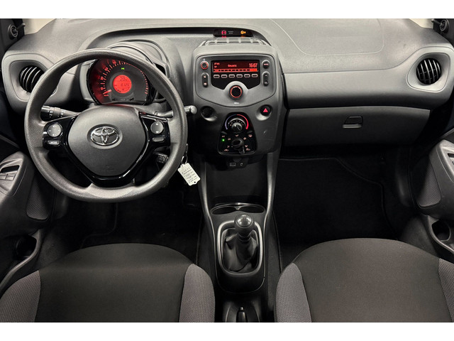 Foto 2 van Toyota Aygo 1.0 VVT-i x-fun*Airco*5Deurs*Cruisecontrol*Nap*
