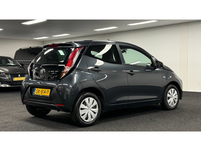 Foto 8 van Toyota Aygo 1.0 VVT-i x-fun*Airco*5Deurs*Cruisecontrol*Nap*