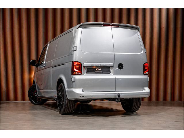Foto 4 van Volkswagen Transporter T6.1 2.0 TDI 150 PK L2H1 DSG | L+R Schuifdeur | ACC | CarPlay | Trekhaak | MF