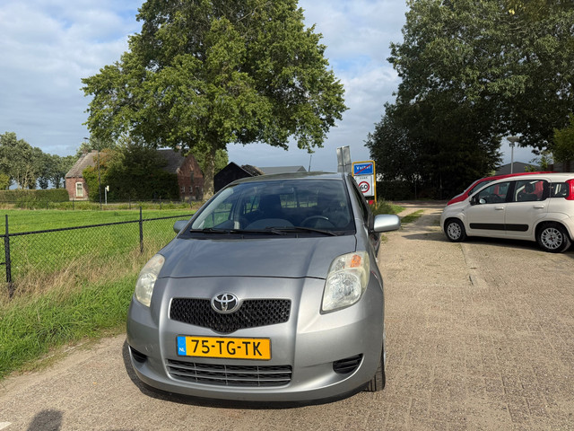 Foto 9 van Toyota Yaris 1.0 VVTi automaat, airco, NAP, APK, nette auto